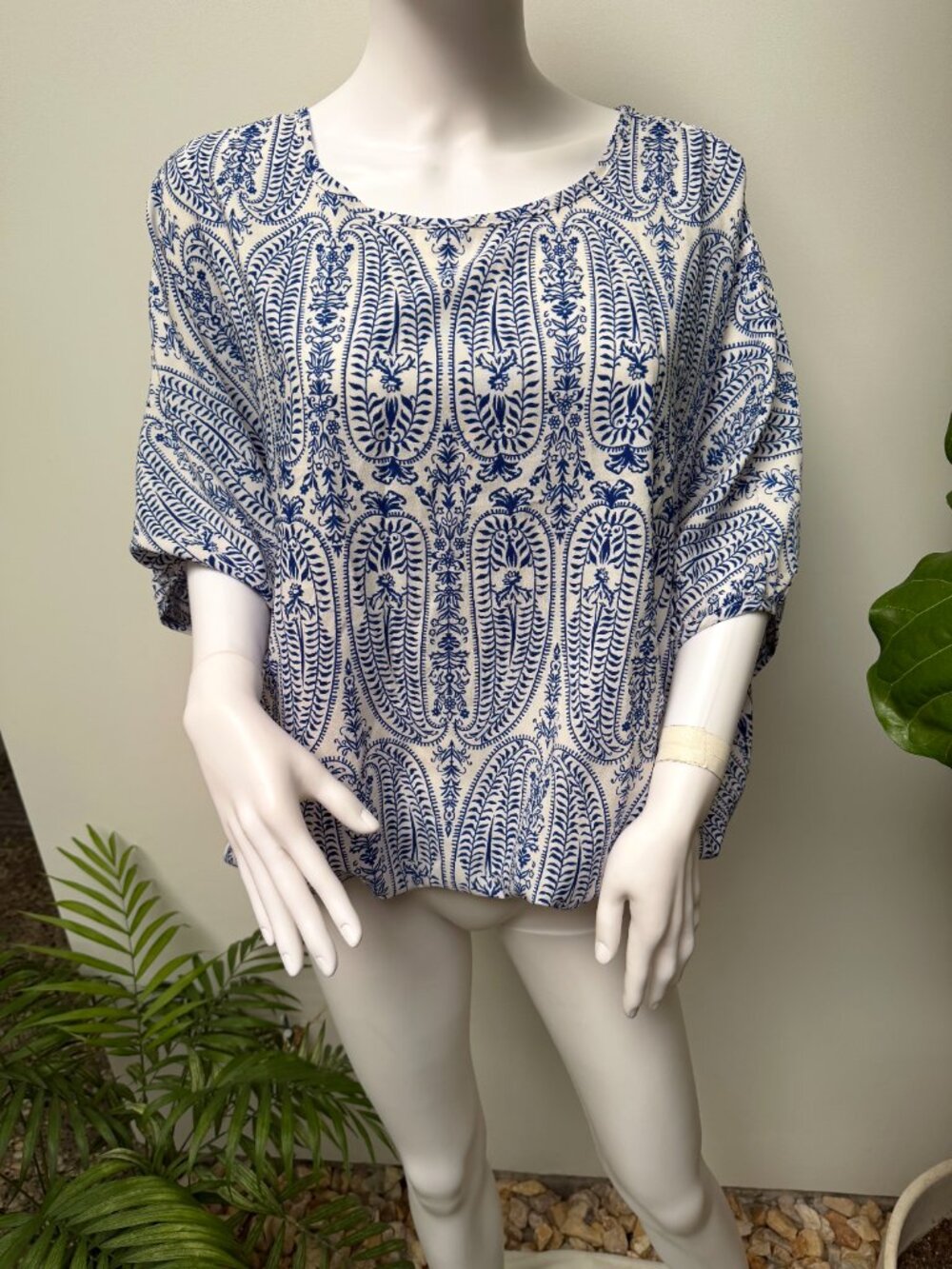 NWOT Blue & Cream Paisley Gathered Blouson Boatneck Blouse